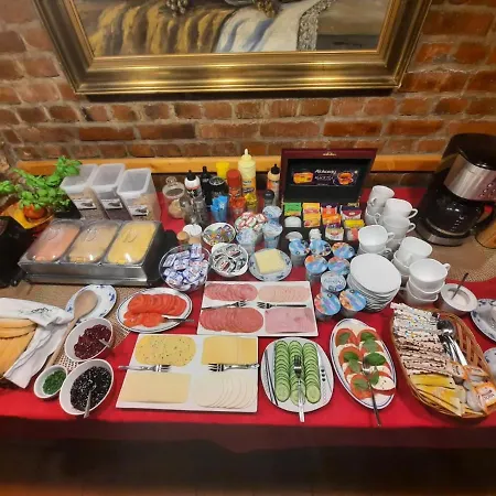 Scots Goscinne לינה וארוחת בוקר 3*