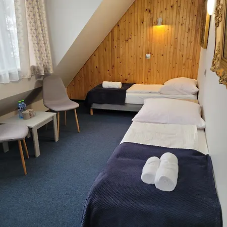 Scots Goscinne 3* שצ'קלארסקה פוראובה