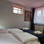 SCOTS pokoje gościnne - Klimatyczny dom blisko szlaków i centrum od 1867 Bed and breakfast 3*